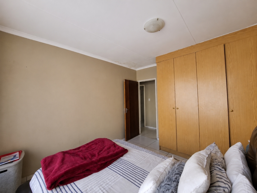 3 Bedroom Property for Sale in Rooihuiskraal North Gauteng
