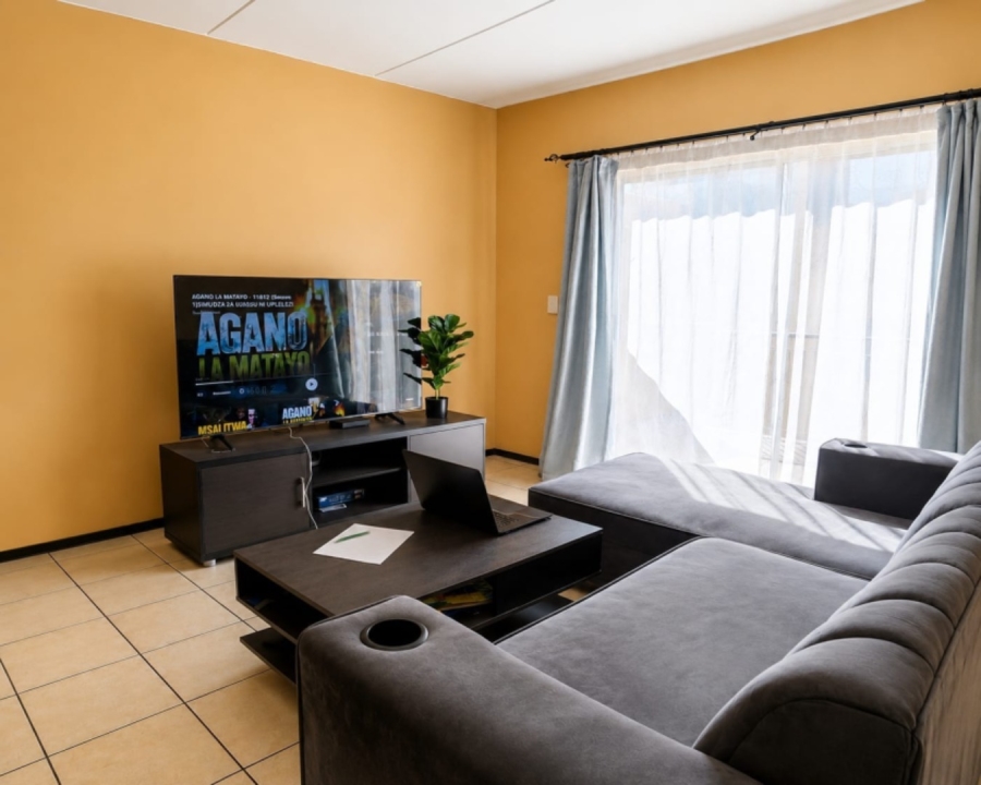 2 Bedroom Property for Sale in Grand Central Gauteng