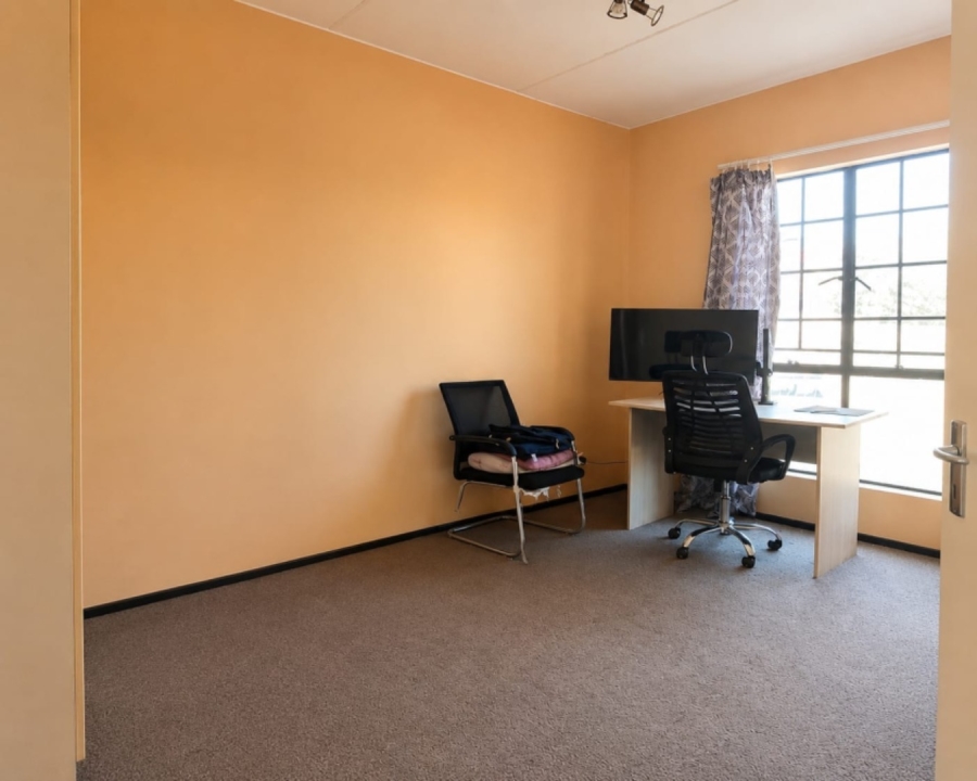 2 Bedroom Property for Sale in Grand Central Gauteng