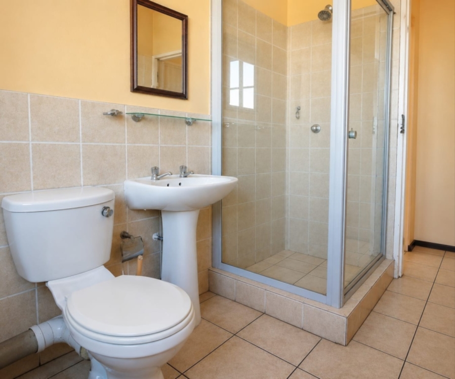 2 Bedroom Property for Sale in Grand Central Gauteng
