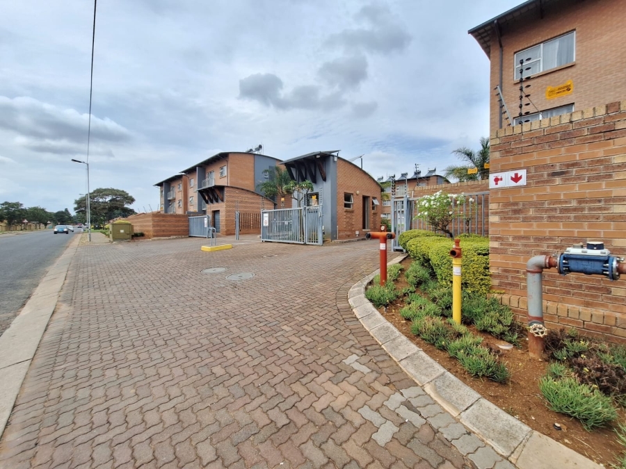 2 Bedroom Property for Sale in Montana Gauteng