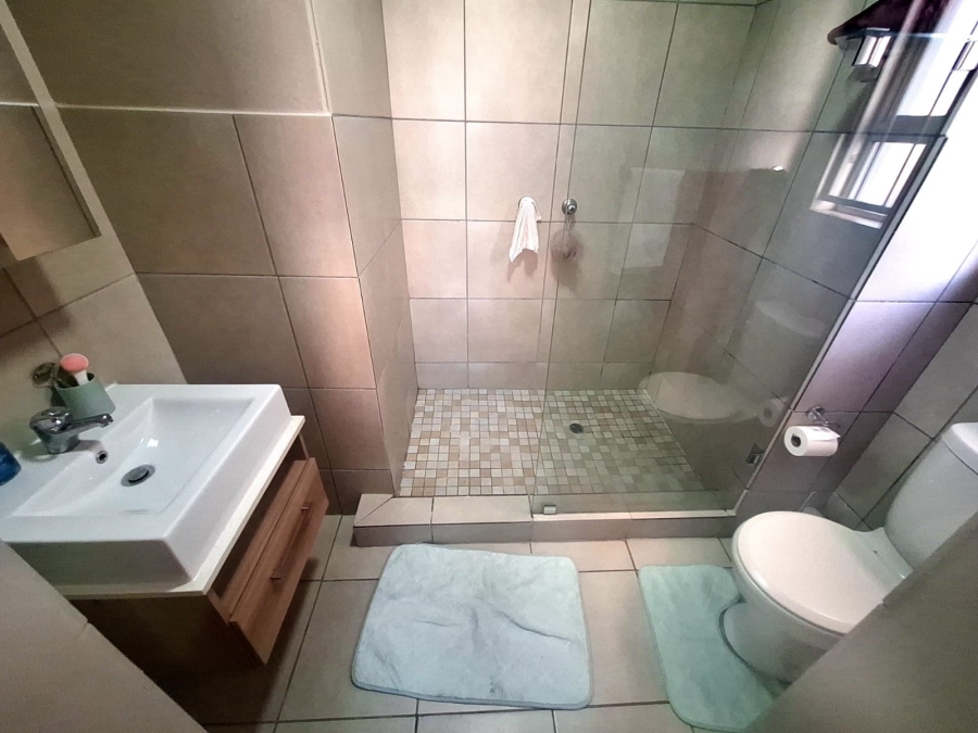 2 Bedroom Property for Sale in Montana Gauteng