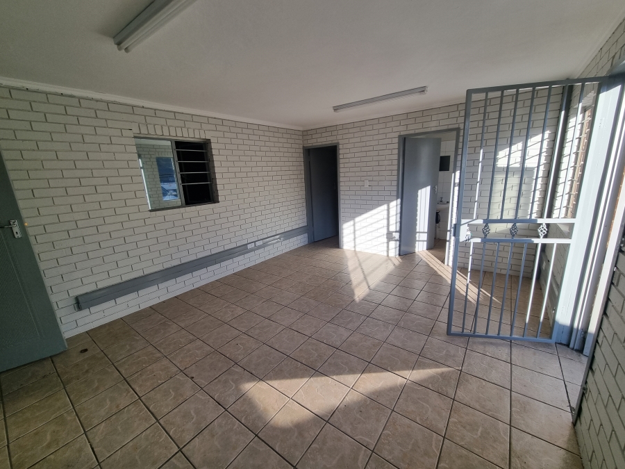 To Let Commercial Property for Rent in Hennopspark Gauteng