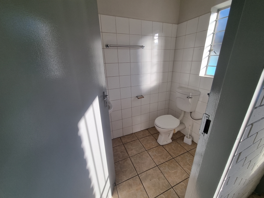 To Let Commercial Property for Rent in Hennopspark Gauteng
