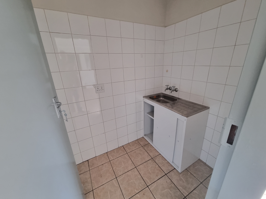 To Let Commercial Property for Rent in Hennopspark Gauteng