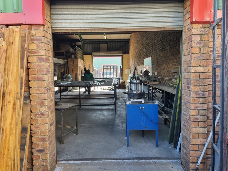 To Let Commercial Property for Rent in Hennopspark Gauteng