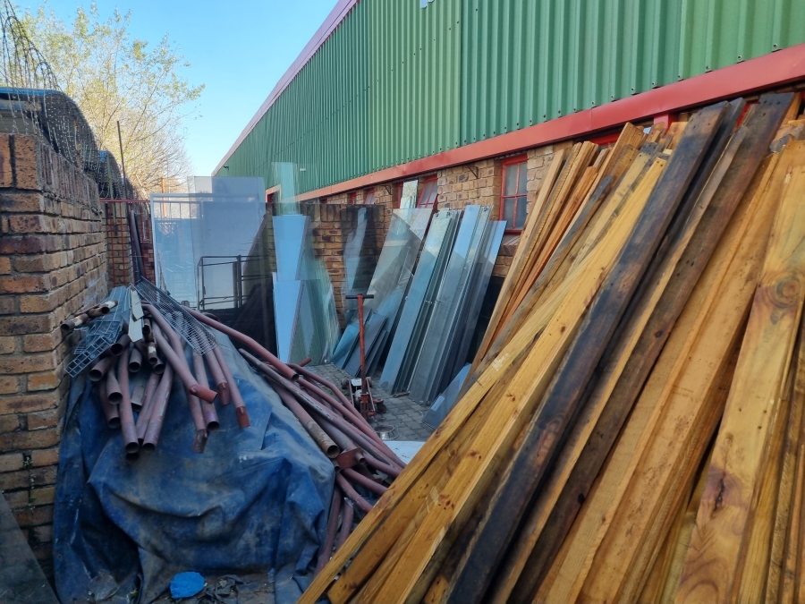 To Let Commercial Property for Rent in Hennopspark Gauteng