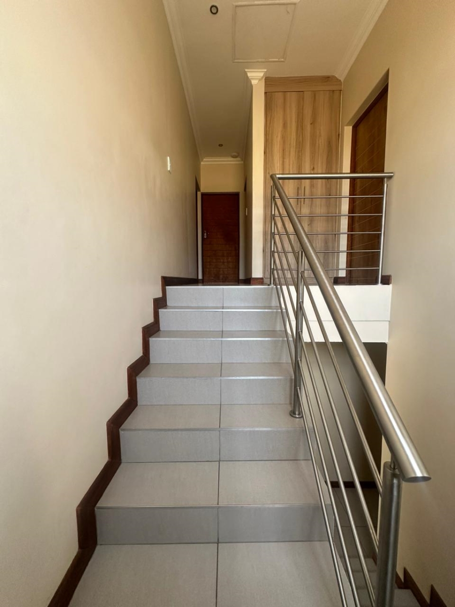 To Let 3 Bedroom Property for Rent in Thatchfield Hills Gauteng