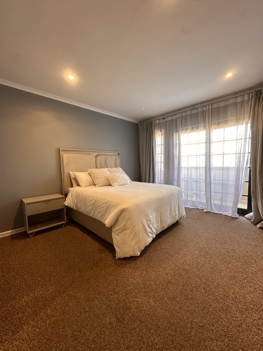 To Let 3 Bedroom Property for Rent in Broadacres Gauteng