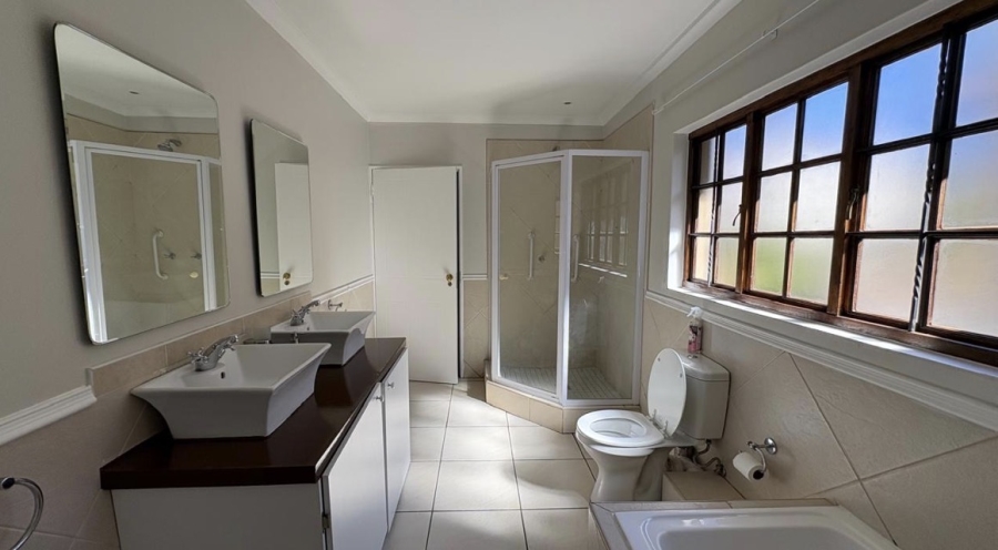 To Let 3 Bedroom Property for Rent in Broadacres Gauteng