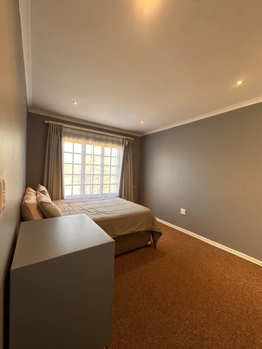 To Let 3 Bedroom Property for Rent in Broadacres Gauteng