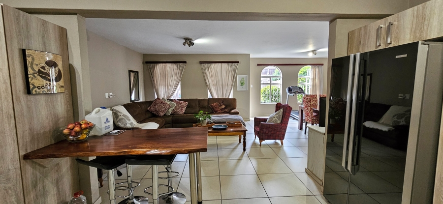 3 Bedroom Property for Sale in Three Rivers Proper Gauteng