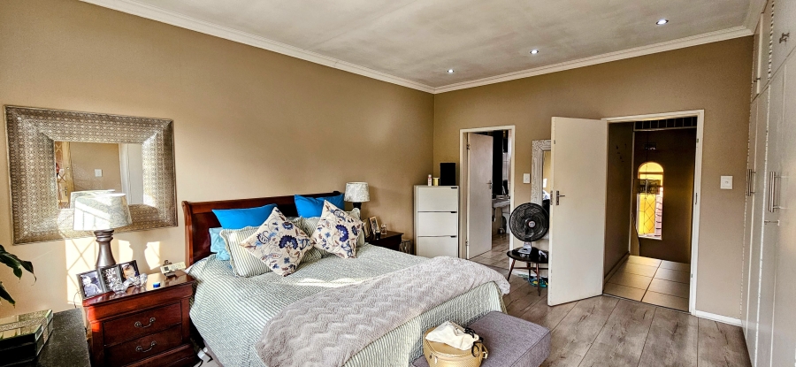 3 Bedroom Property for Sale in Three Rivers Proper Gauteng
