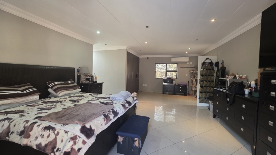 5 Bedroom Property for Sale in Menlo Park Gauteng