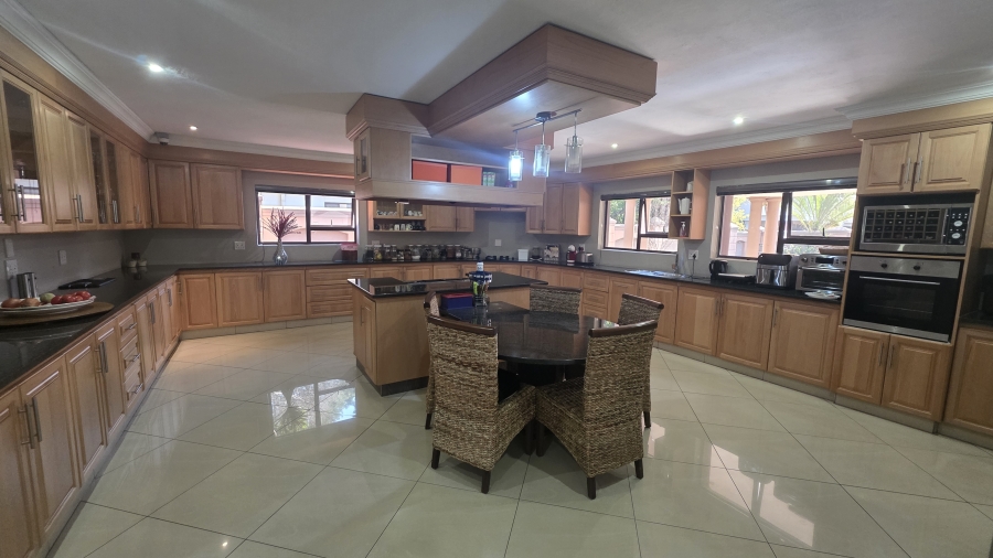 5 Bedroom Property for Sale in Menlo Park Gauteng