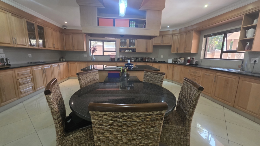 5 Bedroom Property for Sale in Menlo Park Gauteng