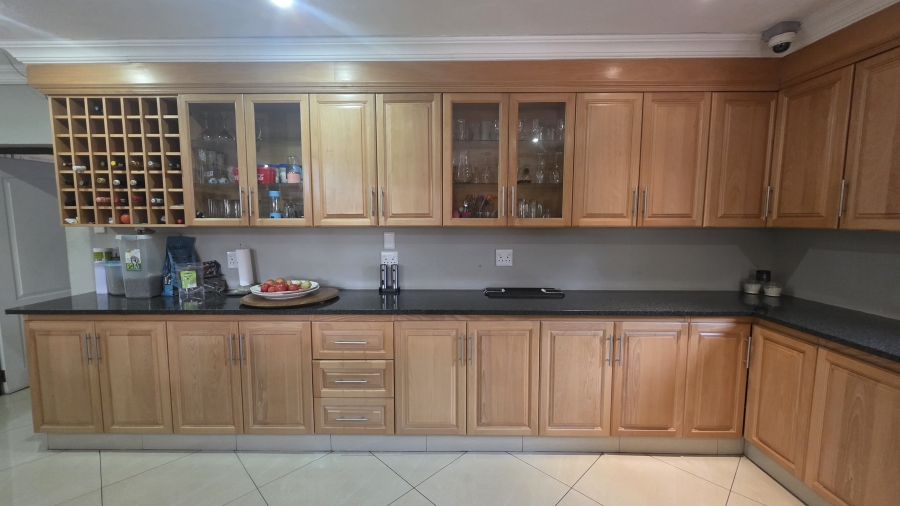 5 Bedroom Property for Sale in Menlo Park Gauteng