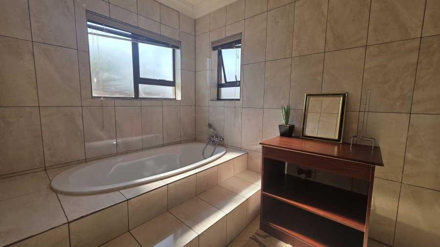 5 Bedroom Property for Sale in Menlo Park Gauteng