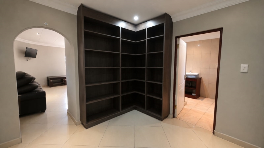 5 Bedroom Property for Sale in Menlo Park Gauteng