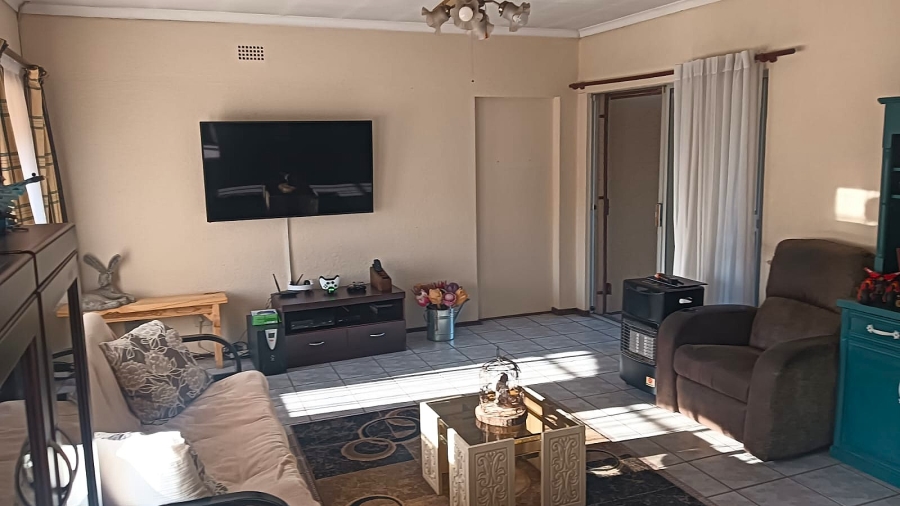 4 Bedroom Property for Sale in Van Riebeeck Park Gauteng