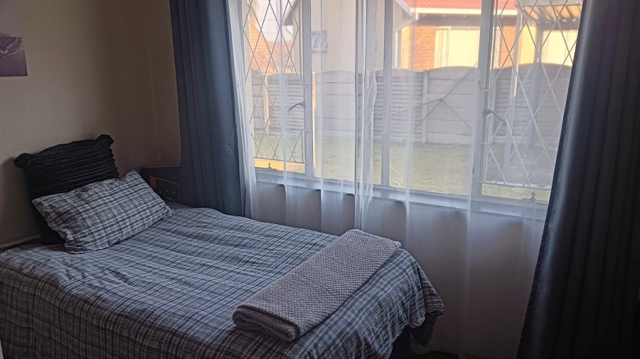 4 Bedroom Property for Sale in Van Riebeeck Park Gauteng
