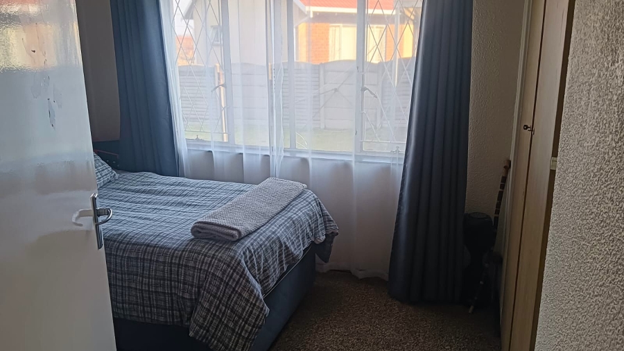 4 Bedroom Property for Sale in Van Riebeeck Park Gauteng