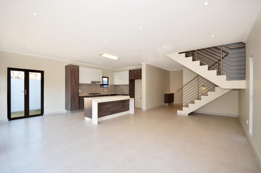 To Let 3 Bedroom Property for Rent in Petervale Gauteng