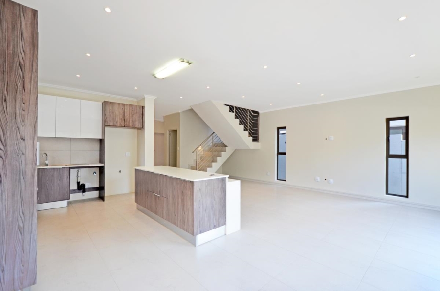 To Let 3 Bedroom Property for Rent in Petervale Gauteng