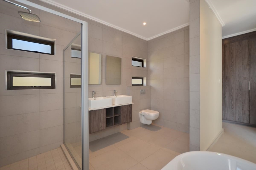 To Let 3 Bedroom Property for Rent in Petervale Gauteng