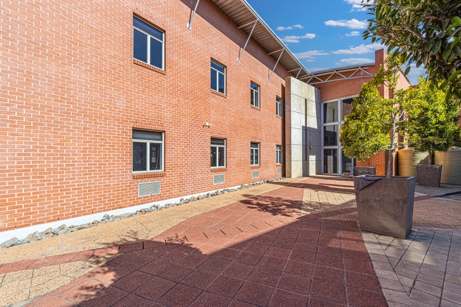 To Let Commercial Property for Rent in Strathavon Gauteng