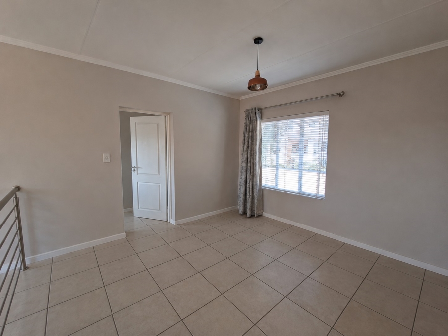 To Let 3 Bedroom Property for Rent in Douglasdale Gauteng