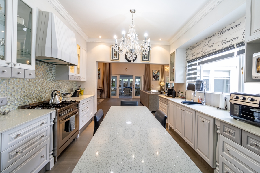 To Let 5 Bedroom Property for Rent in Silver Lakes Golf Estate Gauteng