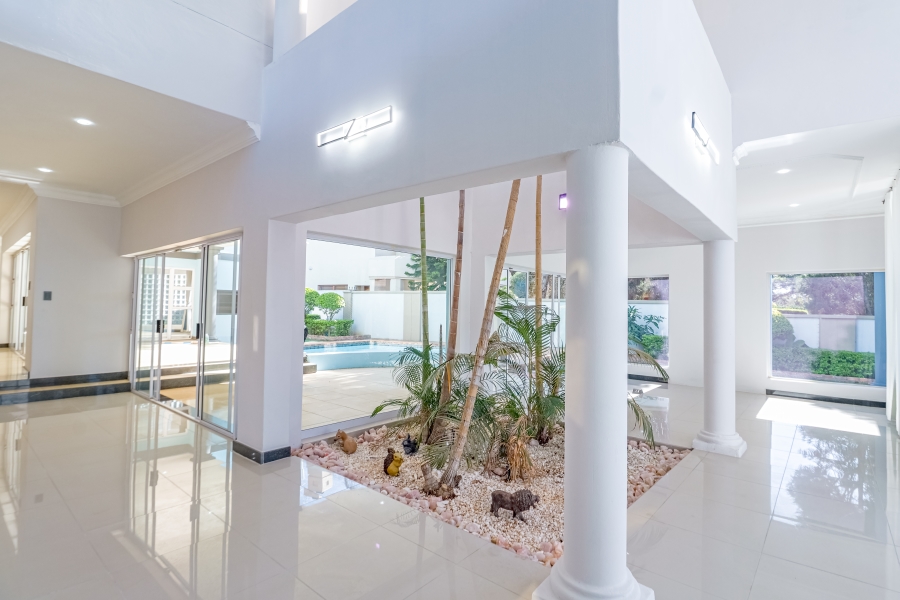 6 Bedroom Property for Sale in Silver Lakes Golf Estate Gauteng