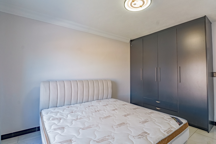 6 Bedroom Property for Sale in Silver Lakes Golf Estate Gauteng