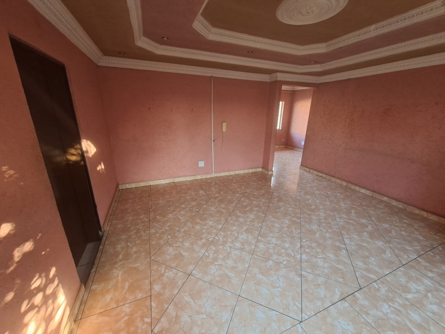 To Let 4 Bedroom Property for Rent in Leondale Gauteng