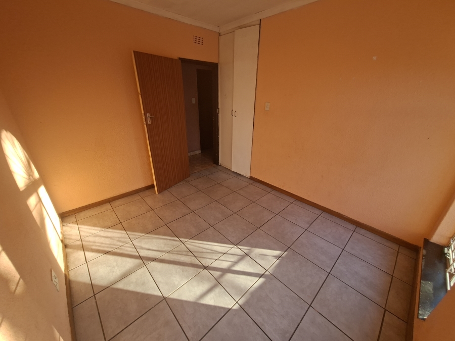 To Let 4 Bedroom Property for Rent in Leondale Gauteng