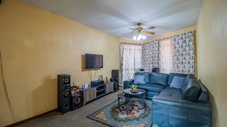 2 Bedroom Property for Sale in Pretoria Gardens Gauteng