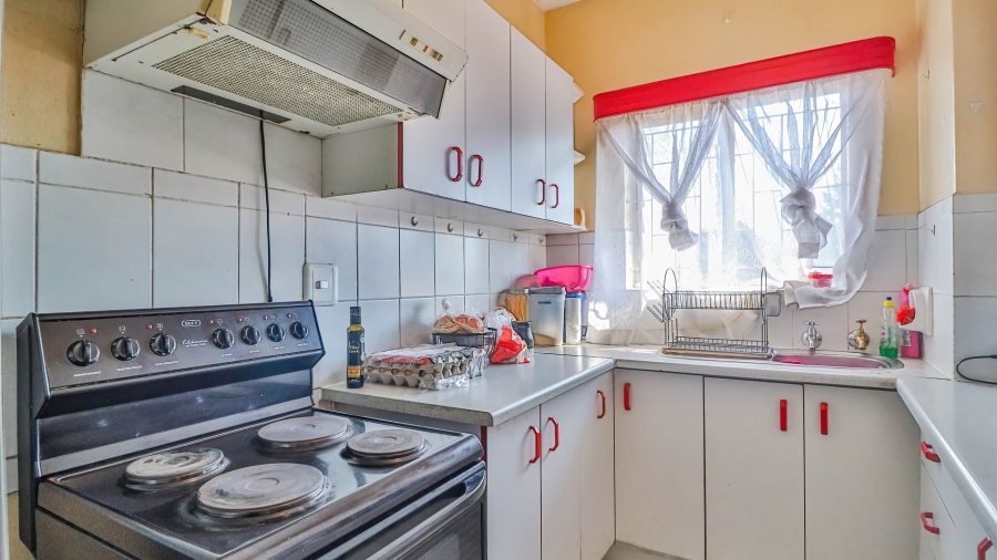 2 Bedroom Property for Sale in Pretoria Gardens Gauteng
