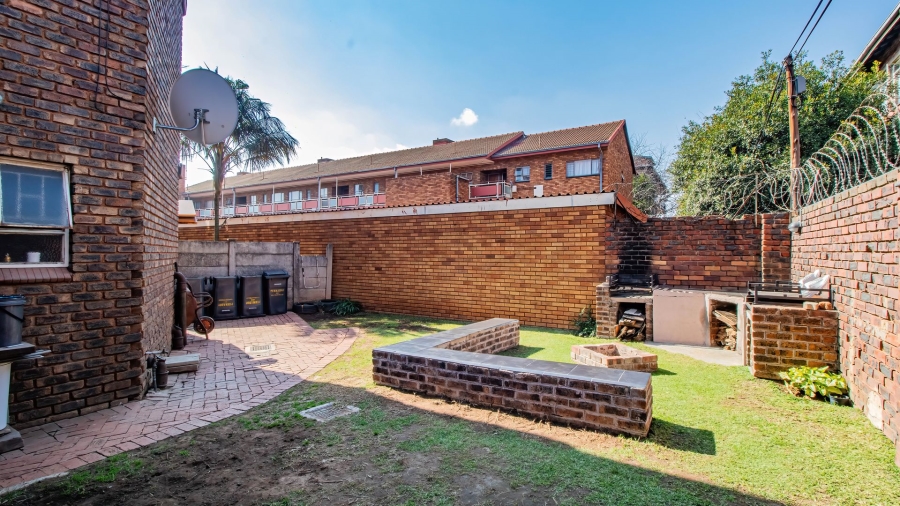 2 Bedroom Property for Sale in Pretoria Gardens Gauteng