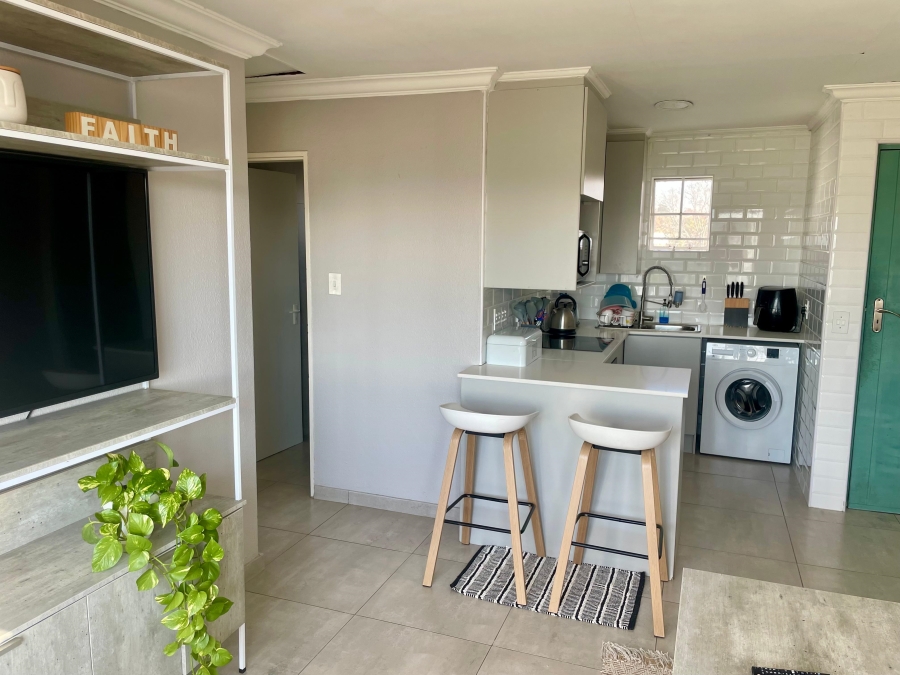 2 Bedroom Property for Sale in Groenkloof Gauteng