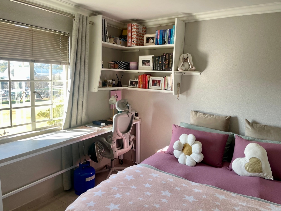 2 Bedroom Property for Sale in Groenkloof Gauteng