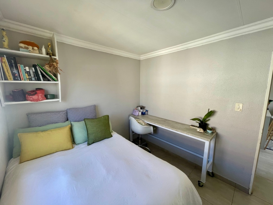 2 Bedroom Property for Sale in Groenkloof Gauteng