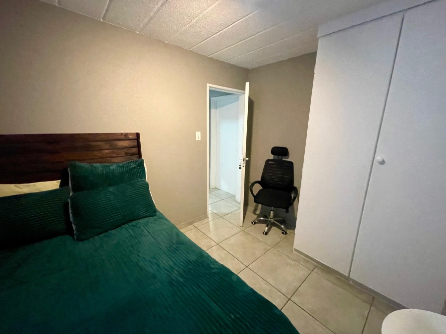 2 Bedroom Property for Sale in Groenkloof Gauteng