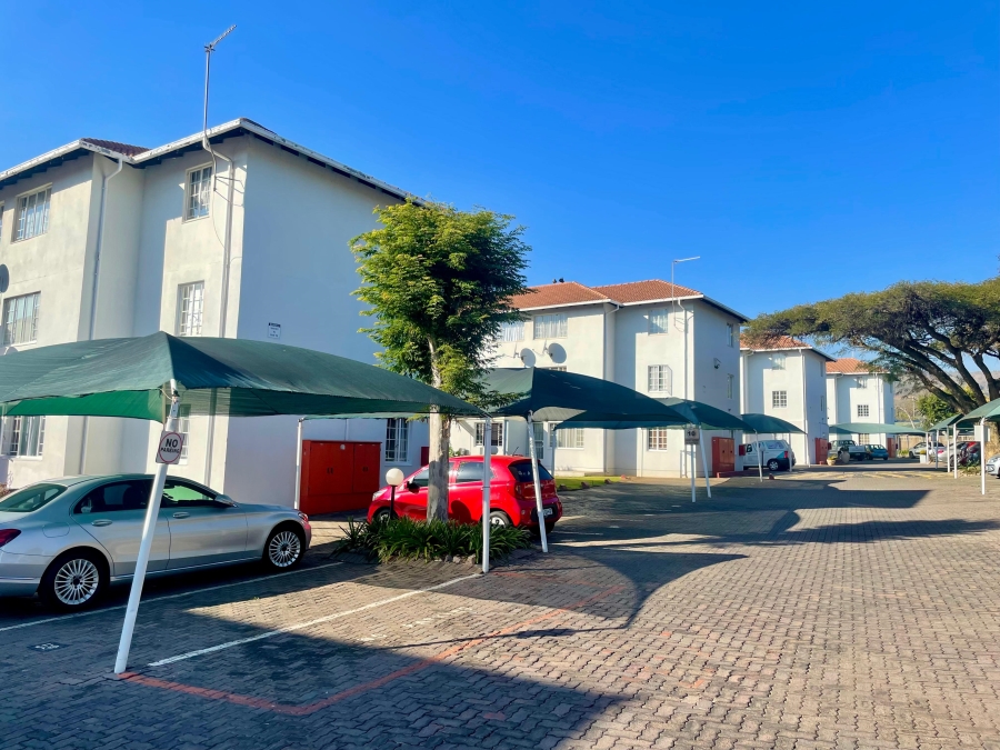 2 Bedroom Property for Sale in Groenkloof Gauteng