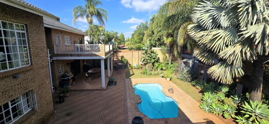 6 Bedroom Property for Sale in Amandasig Gauteng