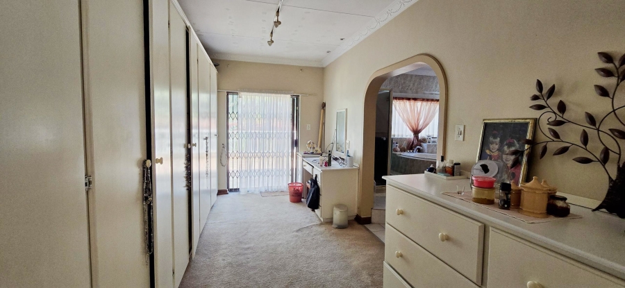 6 Bedroom Property for Sale in Amandasig Gauteng