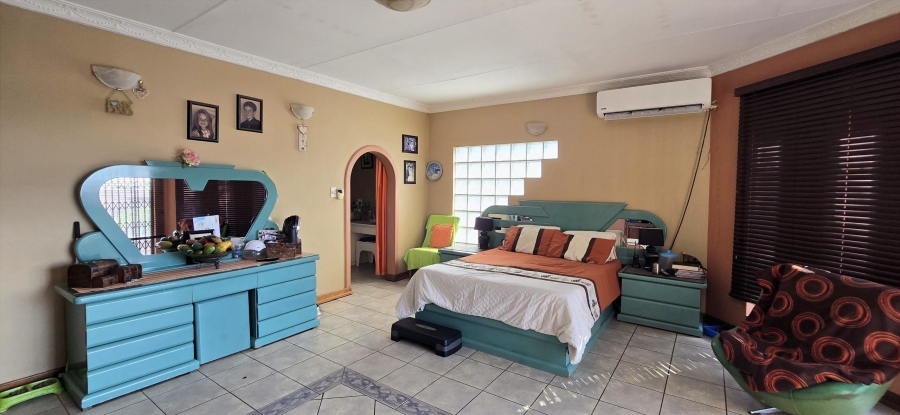 6 Bedroom Property for Sale in Amandasig Gauteng