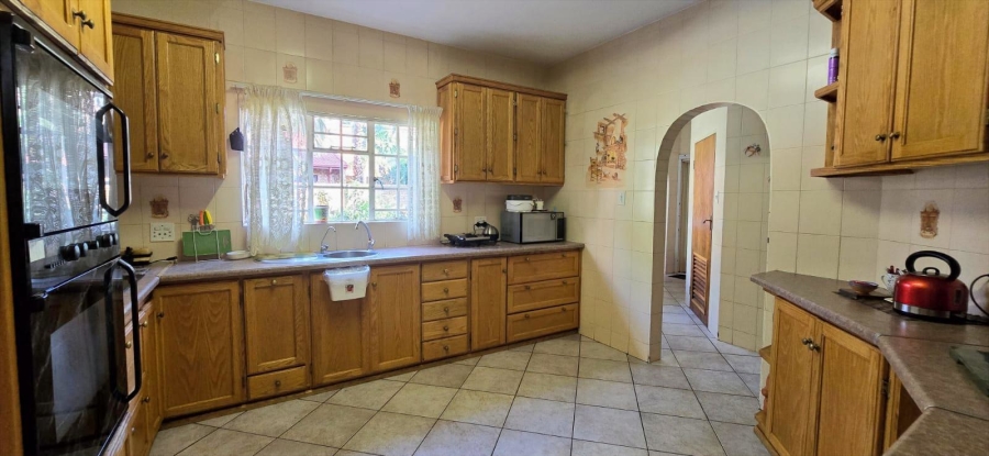 6 Bedroom Property for Sale in Amandasig Gauteng