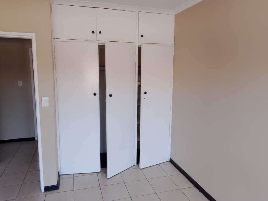 To Let 3 Bedroom Property for Rent in Laudium Ext 3 Gauteng