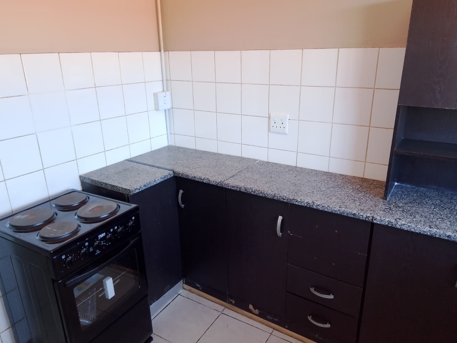 To Let 3 Bedroom Property for Rent in Laudium Ext 3 Gauteng